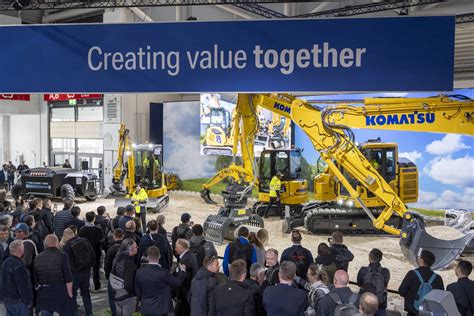 Komatsu CK50-8E0 na Bauma, zdjęcie prototypu