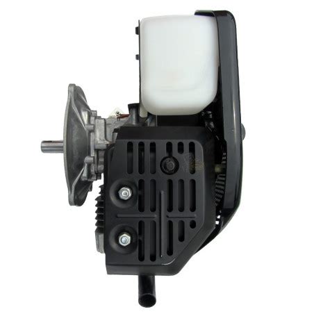 przekrój kosiarki spalinowej z widocznym wałem silnika i mocowaniem noża