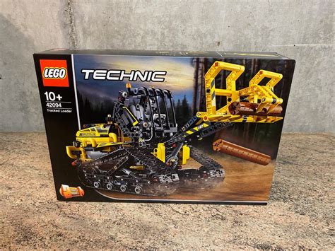 Thematic photo of LEGO Technic 42094 excavator