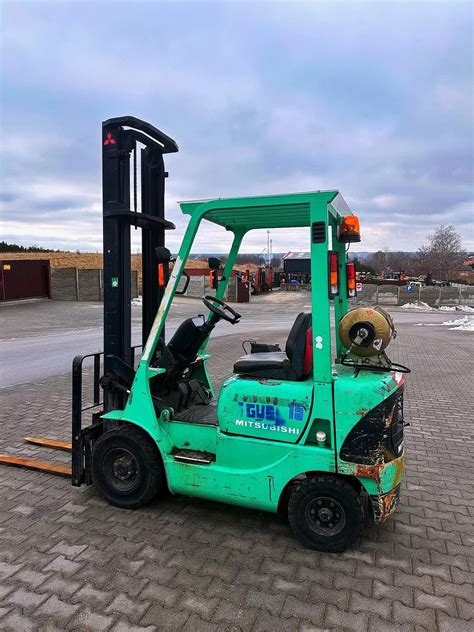 Wózek widłowy Mitsubishi FG15 w akcji