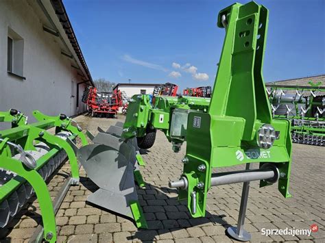Pług jednobelkowy zagonowy Bomet U031
