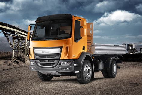 DAF LF Construction z podniesionym zderzakiem
