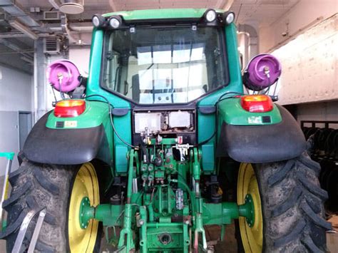 Ciągnik John Deere 6520 z instalacją STAG Diesel
