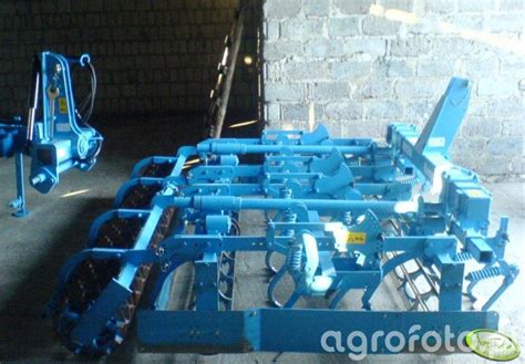 Galeria zdjęć agregatów podorywkowych Lemken w różnych warunkach polowych