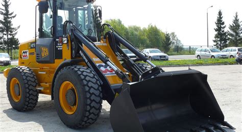 Podstawowe parametry pracy (na przykładzie ładowarki jednonaczyniowej 962M firmy Caterpillar).