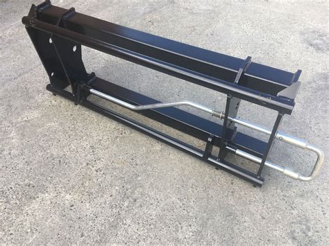 Technical drawing or infographic of the T-229 front loader's frame and EURO quick-hitch system