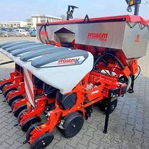 Siewnik punktowy SOLA PROSEM K z widocznym układem VARIANT umożliwiającym zmianę rozstawu między rzędami.