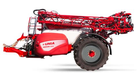 Photo of Unia Heron sprayer in the field during operation