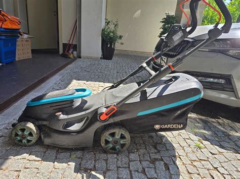 zdjęcie kosiarki Gardena PowerMax 37/1800 G2