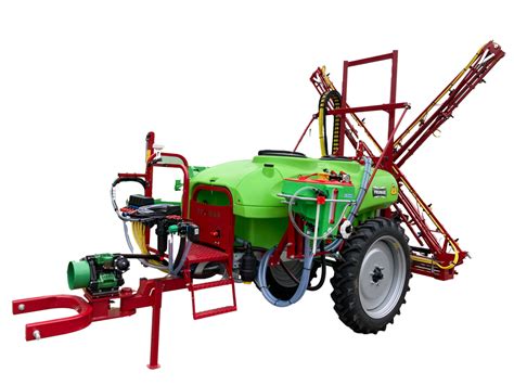 Zdjęcie opryskiwacza zawieszanego z hydrauliczną belką