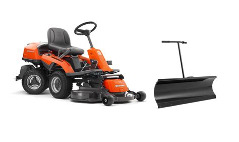 Traktor ogrodowy Husqvarna Rider z różnym osprzętem