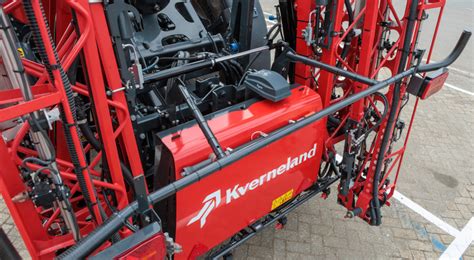 Tematyczne zdjęcie rozsiewacza Kverneland CentreFlow na polu