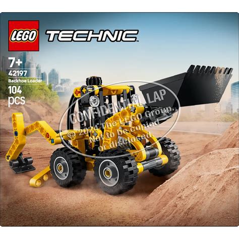 Thematyczne zdjęcie LEGO Technic Koparko-Ładowarki 42197 w akcji, z widocznymi wymiarami i detalami.
