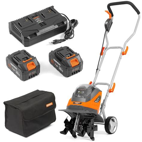 Glebogryzarka akumulatorowa Lux Tools A-BH-2x20/28 w działaniu