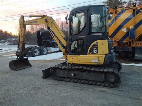 Zdjęcie ergonomicznej kabiny operatora Komatsu PC50MR-2