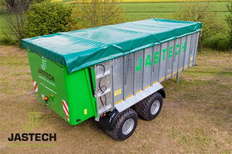 Tabela porównująca modele rozrzutników Jastech MEGA