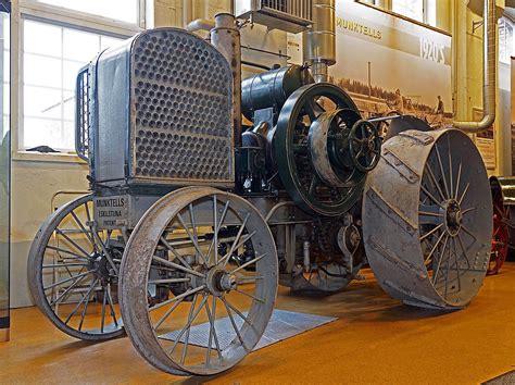 Historyczny ciągnik Munktells 20-24