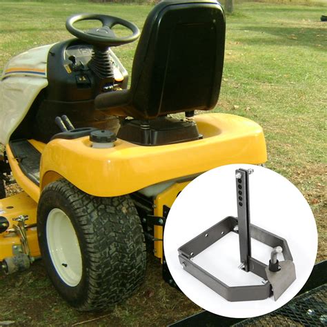 Diagram illustrating how a tow hitch kit attaches to a garden tractor