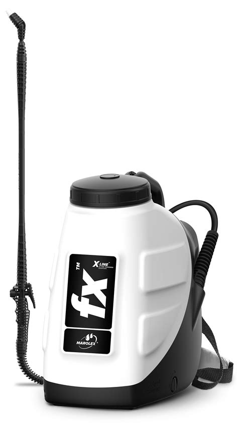 Zdjęcie bateryjnego opryskiwacza Marolex X-line FX Alka w akcji, np. podczas opryskiwania wnętrza samochodu