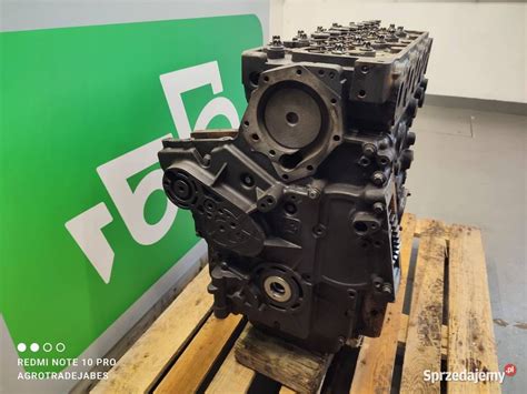 zdjęcie silnika Deutz TCD 4.1 w koparce Atlas 160Wsr