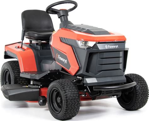 Traktor ogrodowy z wyrzutem bocznym
