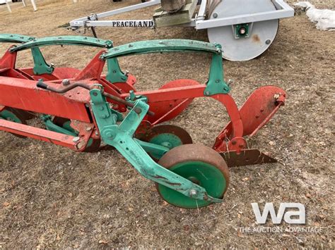Infographics showing the heat treatment process of the Kverneland plow frame