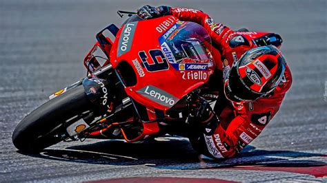 Danilo Petrucci na motocyklu Ducati