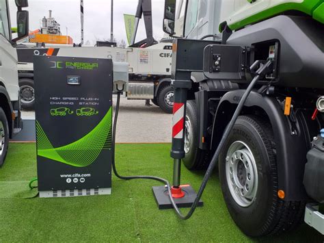 Hybrydowa pompogruszka CIFA Energya MK28E