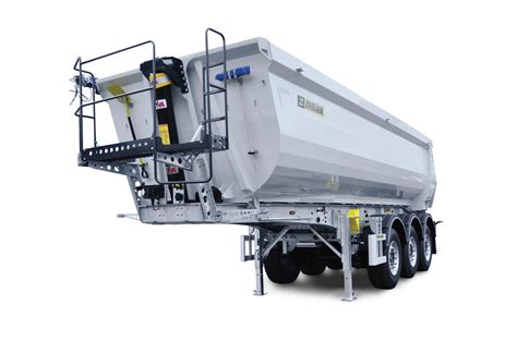 Schemat porównawczy przyczepy i naczepy wywrotki z zaznaczeniem kluczowych różnic konstrukcyjnych.