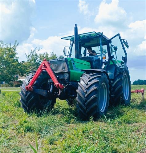 Thematic photo of a Deutz-Fahr tractor from the late 1980s