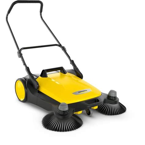 Profesjonalna zamiatarka Kärcher pracująca na zewnątrz