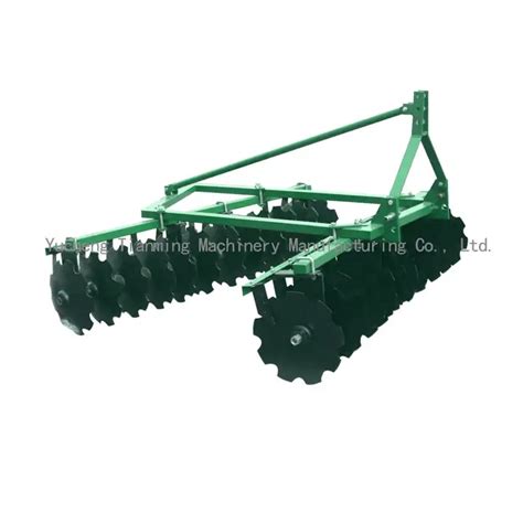Infographic explaining disc harrow's independent disc suspension and bearings