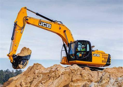 Infographic comparing different models of JCB crawler excavators (e.g., JS115 vs. JS235) in terms of weight and power