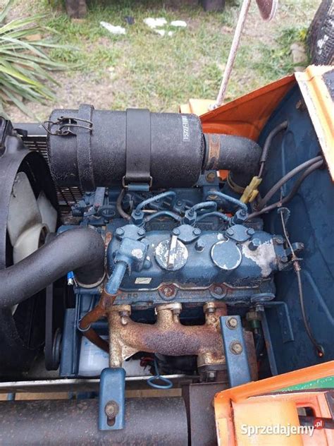 Silnik Kawasaki FR541 V-TWIN zamontowany w traktorku ogrodowym