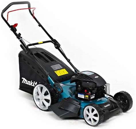 Infographic comparing features of Makita PLM4617 and PLM4622N2 lawn mowers