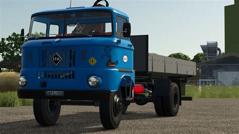 Tematyczne zdjęcie ciężarówki IFA W50 w akcji