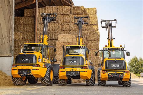 Zdjecie ladowarki przegubowej JCB TM 280S w srodowisku roboczym
