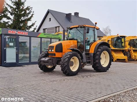 Zdjęcie Renault Ares 640 podczas prac polowych