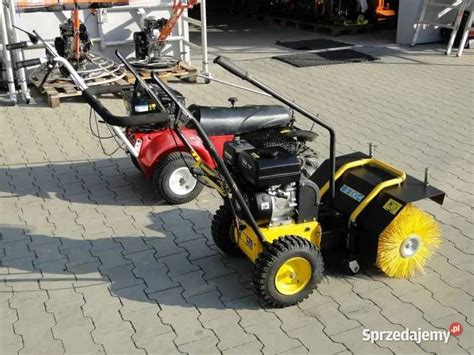 Zamiatarka spalinowa TEXAS Handy Sweep 650TG w akcji