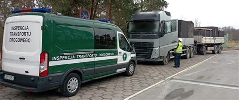 Wizualizacja przeciążonej ciężarówki na wadze Inspekcji Transportu Drogowego