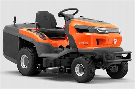Ilustracja przedstawiająca nowoczesny traktorek ogrodowy marki Husqvarna na tle zadbanego trawnika
