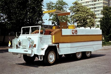 Zdjęcie Papamobile z 1979 roku na podwoziu Star 660