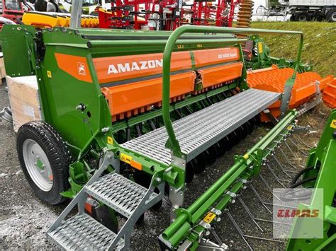 Zdjęcie szerokiej kombinacji siewników mechanicznych (np. Amazone D9 12000-2T Super)