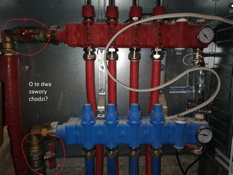 Ilustracja przedstawiająca zawór ARV zamontowany w rozdzielaczu hydraulicznym