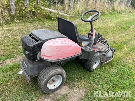 Traktorek Jonsered FR 2113 MA w akcji