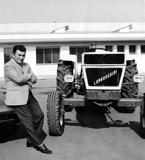 zdjęcie historycznego ciągnika Lamborghini