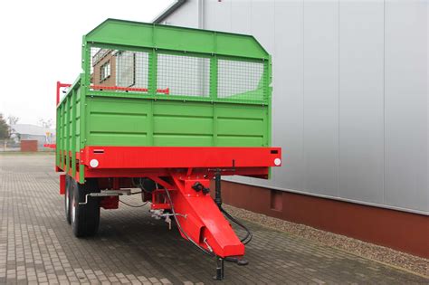 Fortschritt T-088 rozrzutnik obornika w akcji na polu