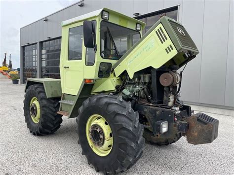 Zdjęcie silnika OM 364A.II/1 w MB-Trac 900 Turbo z widocznym zawieszeniem na sprężynach