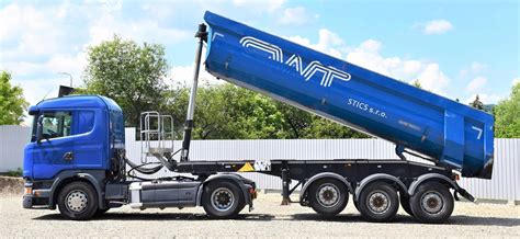 Schemat układu ciągnik siodłowy - naczepa