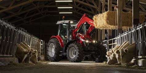 Schemat porównania modeli ładowaczy czołowych Massey Ferguson MF FL i MF FLX